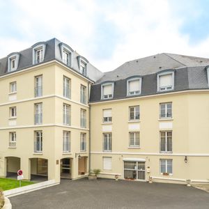 location Appartement T3 DE 78.61m² À ST GERMAIN EN LAYE - Photo 2