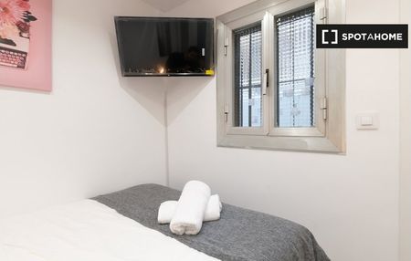 barcelona, Catalonia 08003 - Photo 4