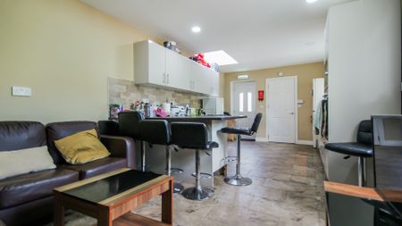 70 Ribblesdale Road - Photo 2