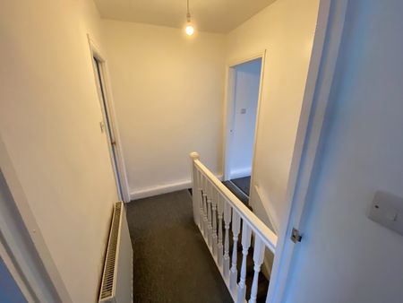 2 Bed Terraced House, Longroyd Street North, LS11 - Photo 4