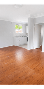 Freshly Painted & Brand New Kitchen - Photo 3