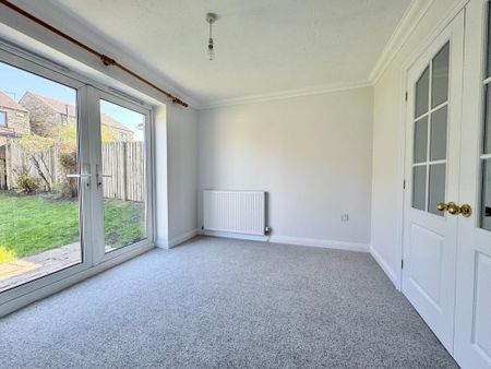 4 bedroom detached house to rent - Photo 4