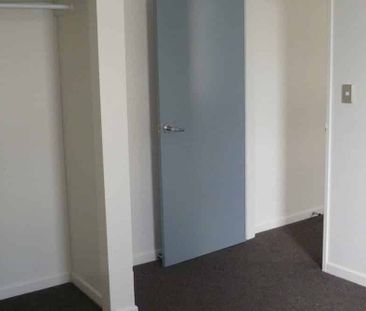 Secure inner city living in Lower Hutt central - Photo 1