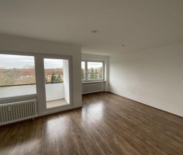 3-Zimmer-Wohnung mit Balkon - 4. OG mit Aufzug - Badewanne in Wilhe... - Foto 3