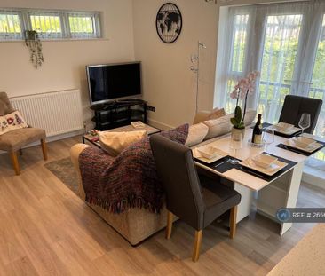 2 bedroom flat to rent - Photo 2