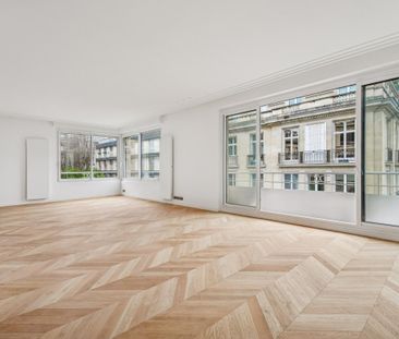 Location Appartement 5 pièces 176m² PARIS 16ème - Photo 1