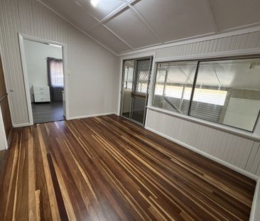 Conveniently Located! - Photo 5