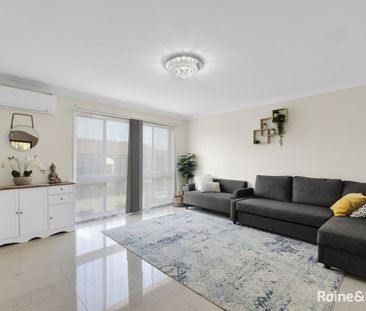 QUIET STREET, GREAT LOCATION, DONT MISS THIS ONE - Photo 4