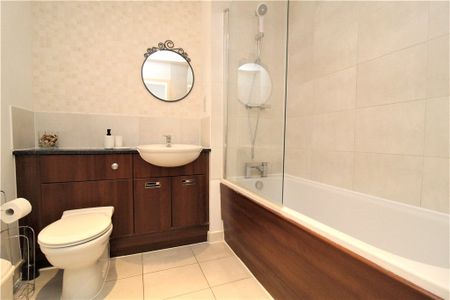Clayponds Lane, Brentford, TW8 0GS - Photo 4