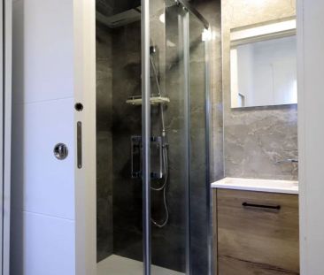 Room in a shared 3-bedroom apartment for rent in Hellín - Photo 2