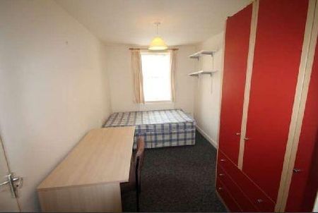 4 bedroom house share to rent - Photo 3