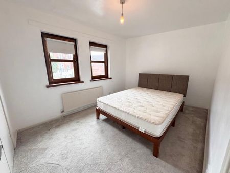 25 Ferndale Court, Lisburn Road, Belfast, BT9 7EE - Photo 4