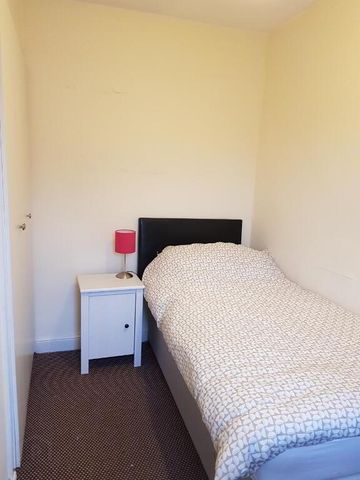 52 Edinburgh Street, Lisburn Road, Belfast, BT9 7DS - Photo 2