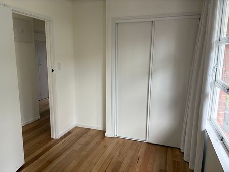 Elevated, sunny and spacious 2 bed unit - Photo 3