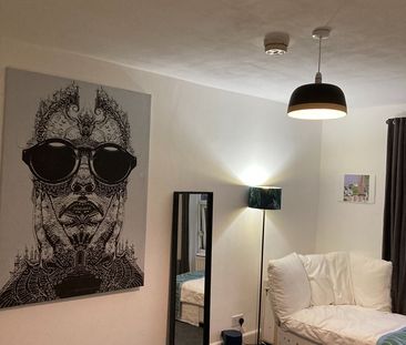 Room in a Shared House, Forest Road, E17 - Photo 3