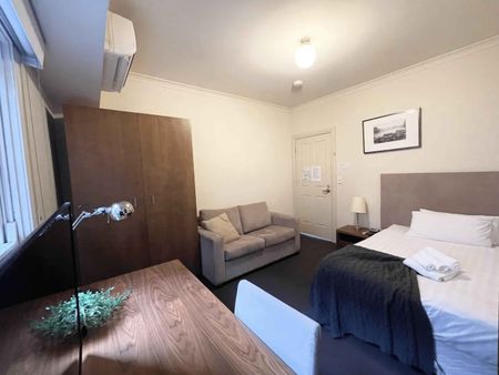 Room 4 (Non Ensuite) - Photo 5