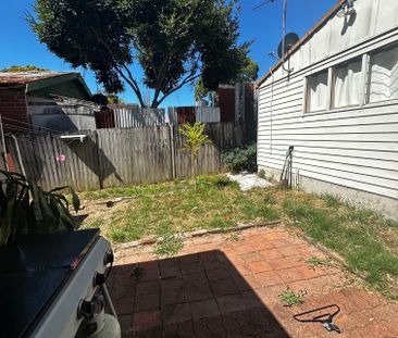 Beaconsfield - Photo 6