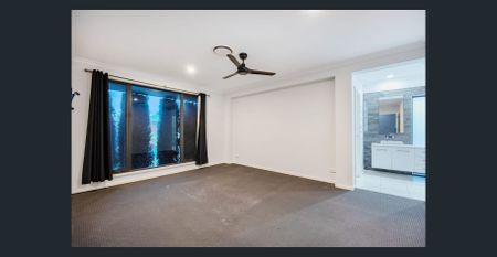 Family Home - Photo 4