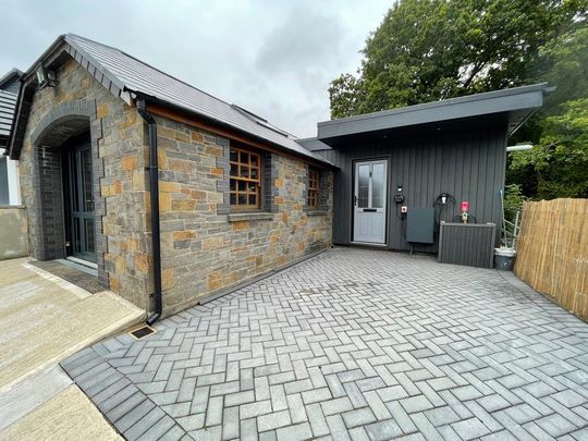 2 bedroom bungalow to rent - Photo 1