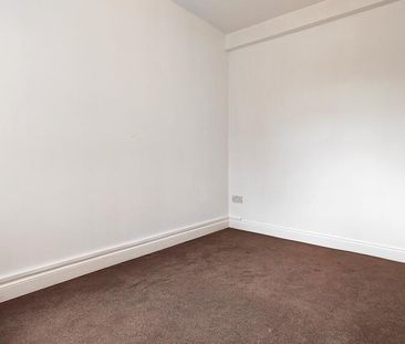 1 bedroom ground floor flat to rent - Photo 4