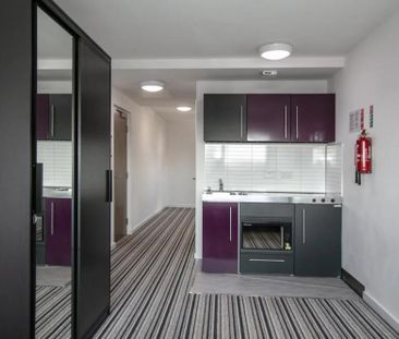 Studio to rent - Photo 2