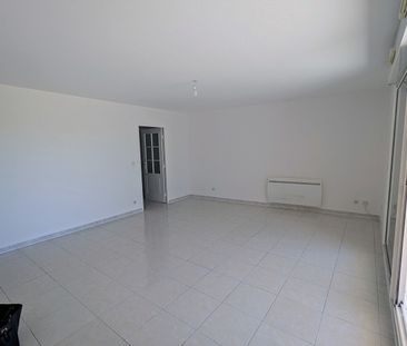 AIX LA DURANNE APPARTEMENT 4 PIECES TERRASSE ET PARKING, - Photo 4
