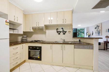 Ground Floor Apartment In Ideal Location - Photo 3