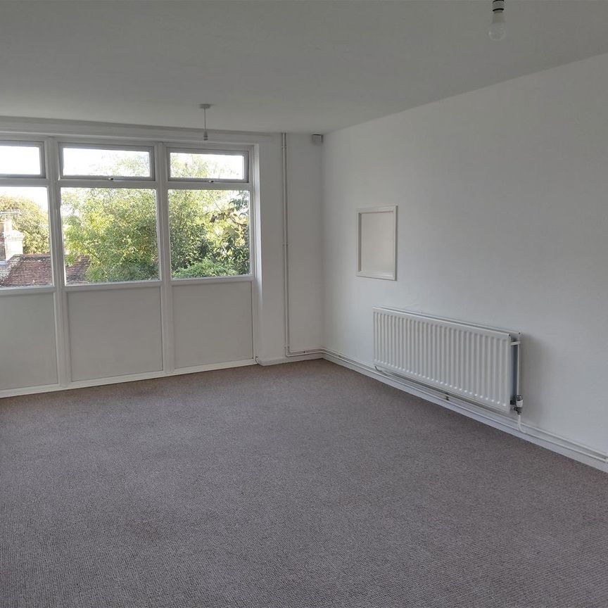 Meadow View, North Square, Dorchester - Photo 1