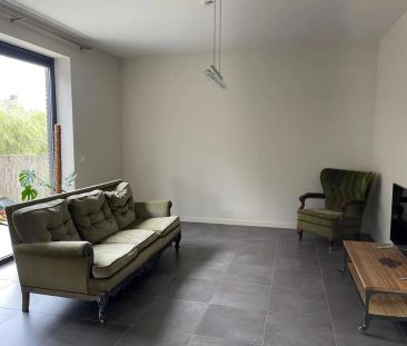 Zeer goed gelegen, recent appartement met 2 slaapkamers te huur in ... - Foto 2