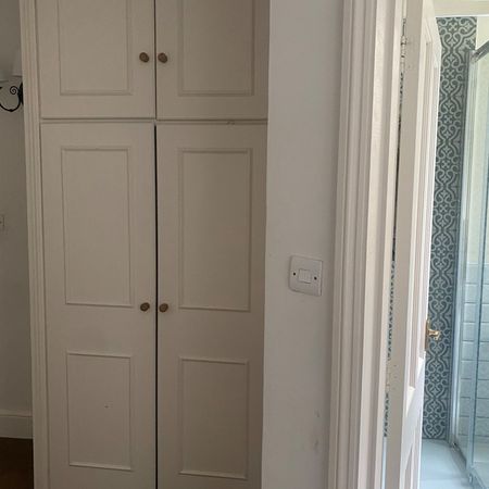 Room in a Shared Flat, Kensington, W8 - Photo 3