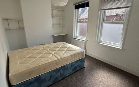 3 bedroom terraced house to rent - Photo 5