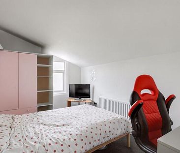 3 bedroom terraced house to rent - Photo 5