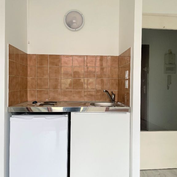 Location Appartement 1 pièce 22m² - Photo 1