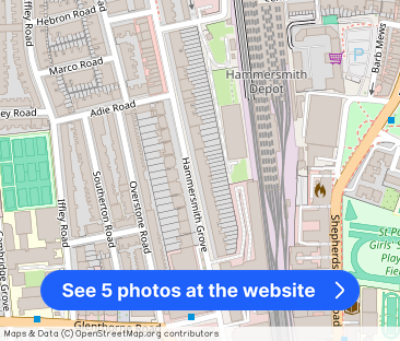 70 Hammersmith Grove, London, W6 - Photo 1