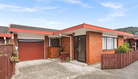 Solid Home in Ultra-Convenient Central Location - Photo 5