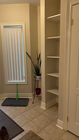 For Lease - 200 Oxford Street, Richmond Hill, Ontario - Photo 2