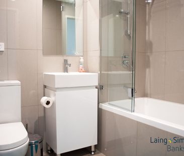 Bright & Sunny Apartment - Photo 1