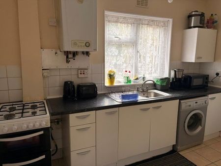 Room in a Shared House, Crome Road, BS7 - Photo 5