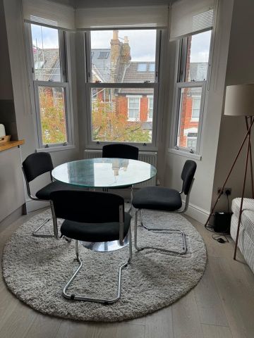 2 Bed Flat, Stronsa Road, W12 - Photo 2