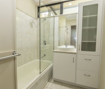 25 Payne Street, Mount Louisa - Photo 5