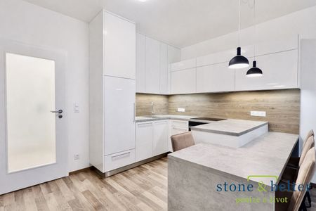 Pronájem bytu 1+kk 38 m² - Photo 2