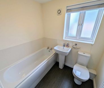 A 4 Bedroom Terraced - Photo 6