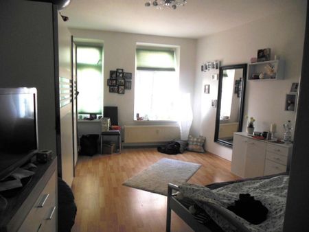 Schöne 3 R.Whg. - Balkon, Bad mit Fenster, 2er WG geeignet - Photo 2