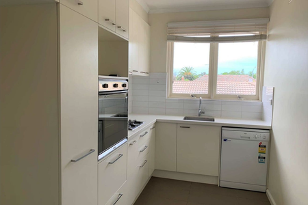 5/5 Willow Grove, Canterbury VIC 3126 - Apartment For Rent | Domain - Photo 4