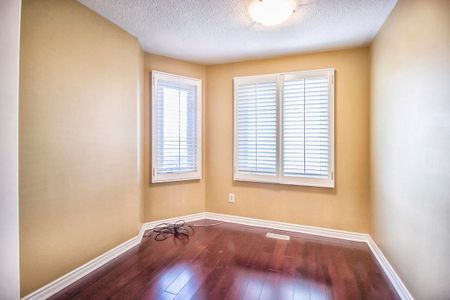 For Lease - 2667 Wynten Way, Oakville, Ontario - Photo 3