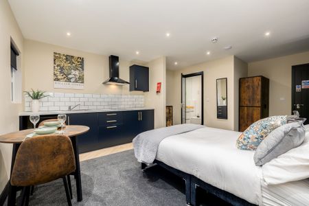 Crown House, Nuneaton, CV11 4BX - Photo 3