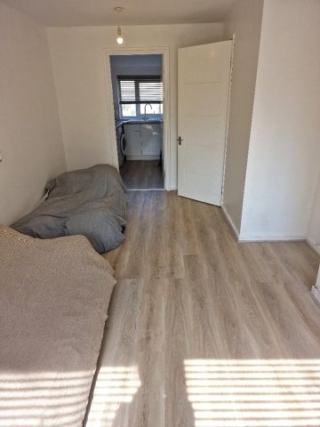 1 Bed Maisonette, Hancock Road, SE19 - Photo 3
