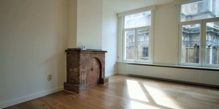 Appartement te huur in Antwerpen voor € 880 met 1 slaapkamer - Photo 3