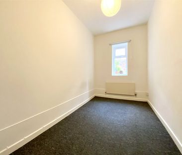 2 Bedroom - Photo 2