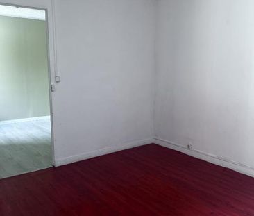 Location Appartement 3 pièces 62m² CAUDEBEC LES ELBEUF 76320 - Photo 1